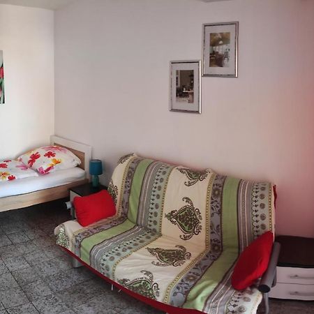 Apartmani Sabira 诺维·维诺多尔斯基 外观 照片