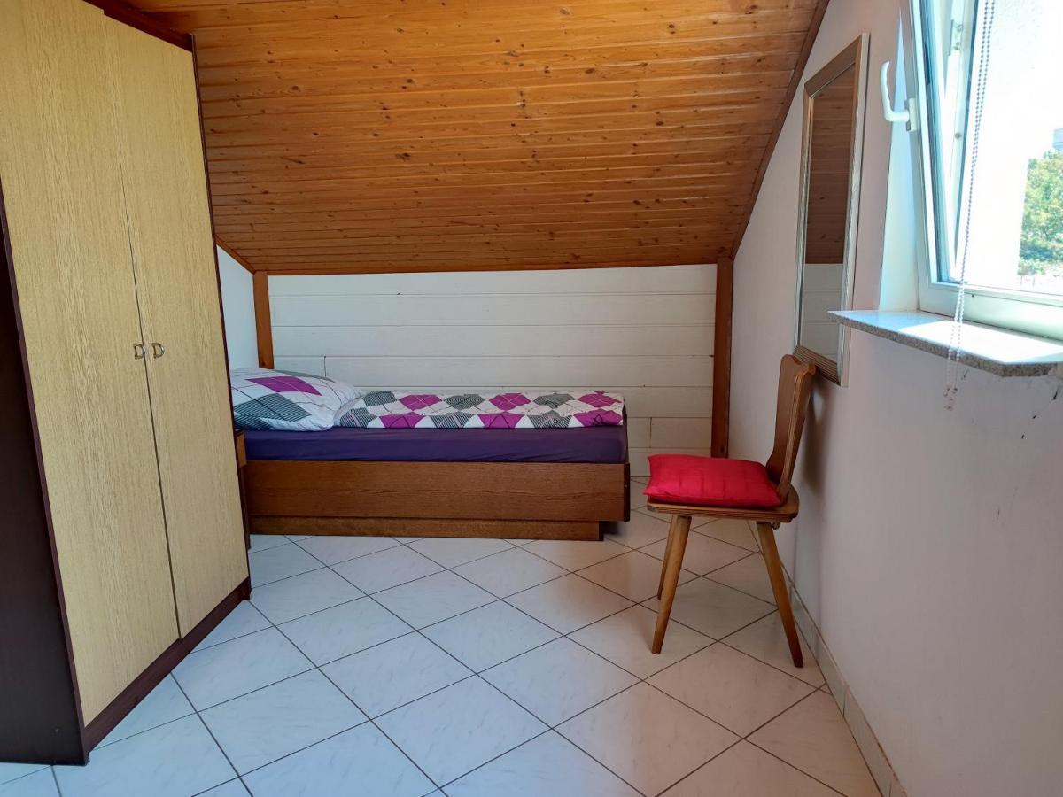 Apartmani Sabira 诺维·维诺多尔斯基 外观 照片