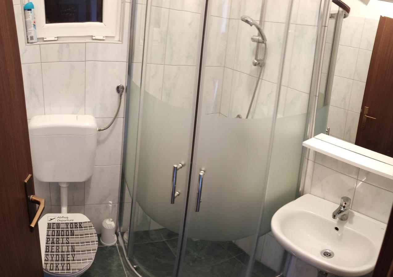 Apartmani Sabira 诺维·维诺多尔斯基 外观 照片