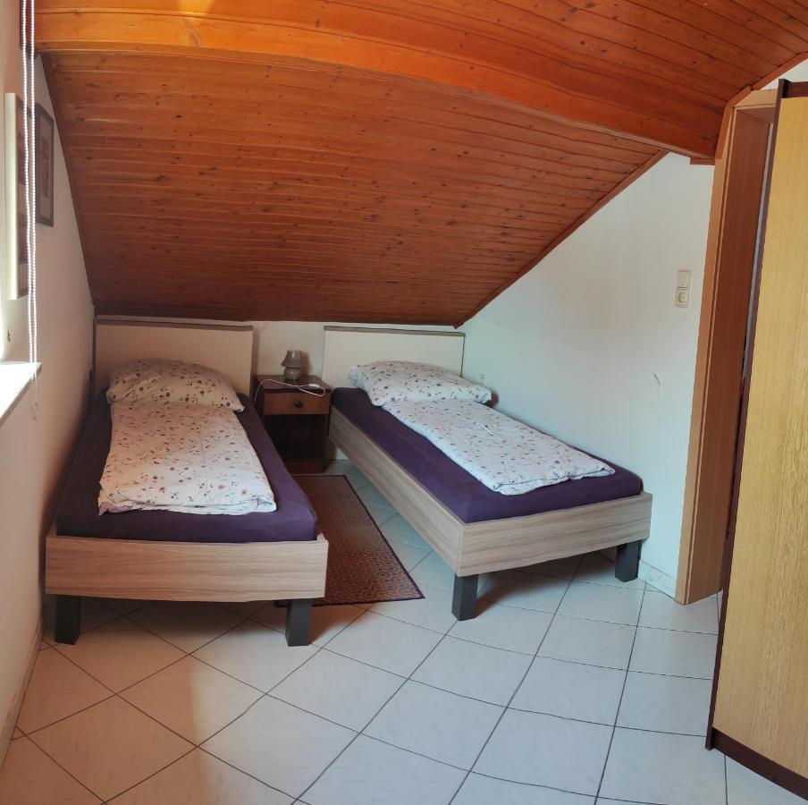 Apartmani Sabira 诺维·维诺多尔斯基 外观 照片